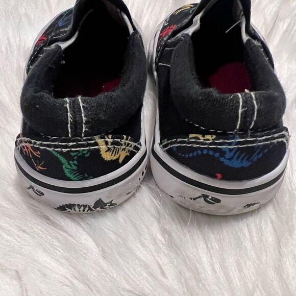 Tommy Bahama dinosaur slip-ons - Picture 3 of 3